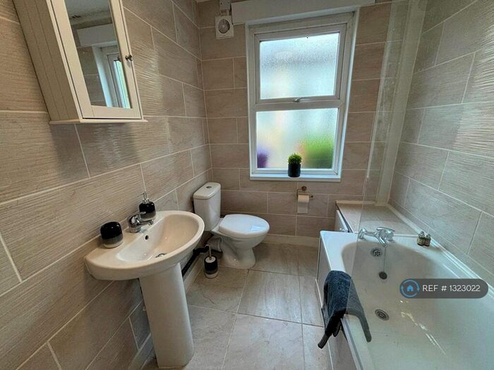 Studio To Rent In Wellfield Road, Liverpool, L9