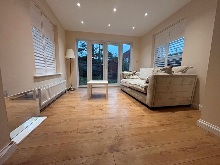 4 Bedroom House To Rent In Peregrine Way, Hatfield, AL10