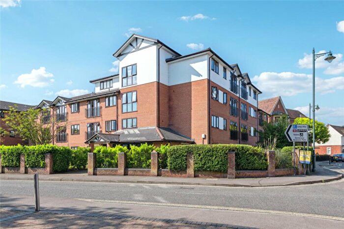 2 Bedroom Flat To Rent In Imperial Court, Station Road, Henley-On-Thames, Oxfordshire, RG9