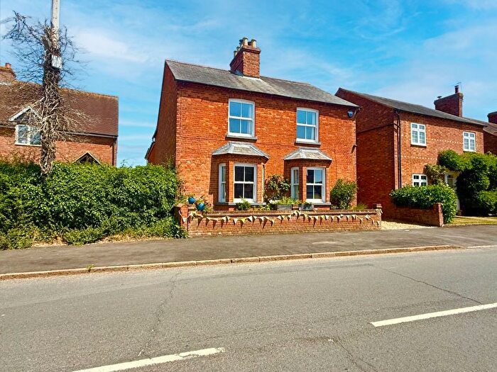 5 Bedroom Detached House For Sale In High Street South, Stewkley, LU7