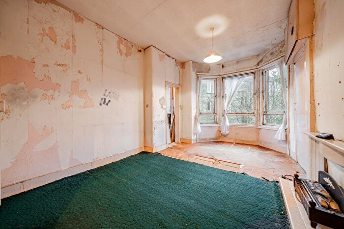 1 Bedroom Flat For Sale In Edgemont Street, Flat /, Shawlands, Glasgow, G41