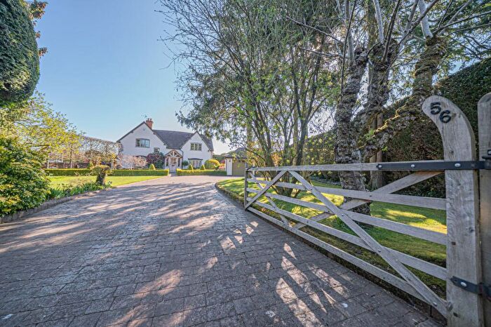 4 Bedroom Detached House For Sale In Browns Lane, Knowle, B93