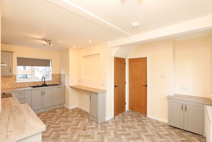 3 Bedroom Terraced House For Sale In St. Augustines Avenue, Chesterfield, S40