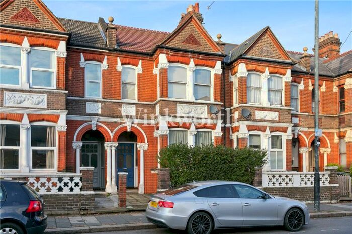 2 Bedroom Apartment To Rent In Philip Lane, London, N15