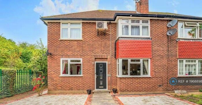 2 Bedroom Maisonette To Rent In Somervell Court, Harrow, HA2