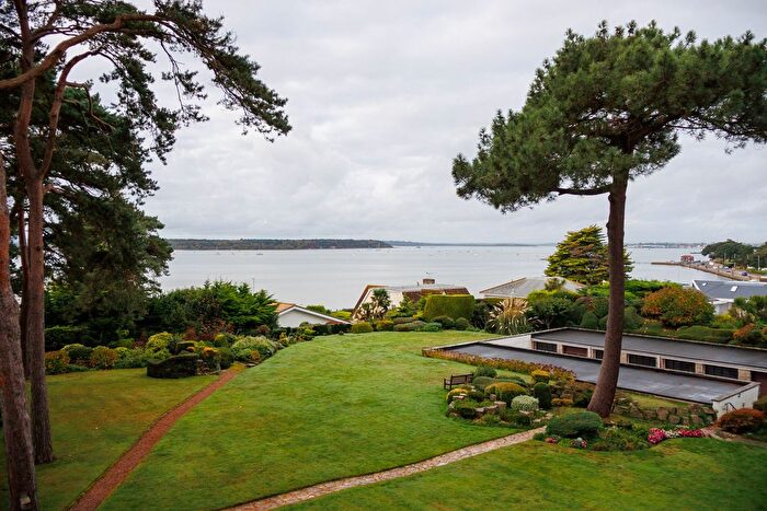 2 Bedroom Flat To Rent In Brudenell Road, Poole, BH13