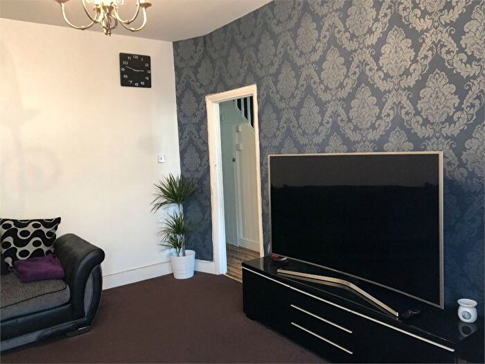 3 Bedroom Terraced House To Rent In Wellington Road, Newham, London, E6