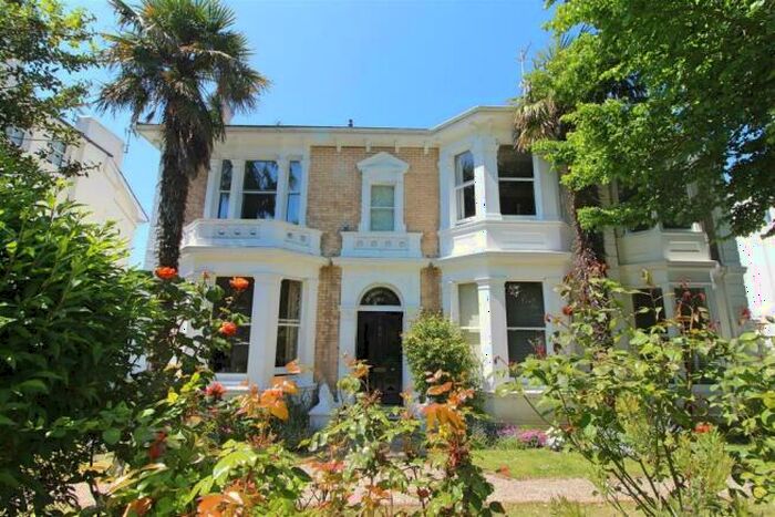 1 Bedroom Flat To Rent In Denmark Villas, Hove, BN3