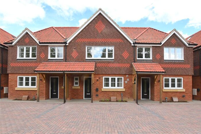 4 Bedroom Town House For Sale In Westfield Road, Woking, GU22