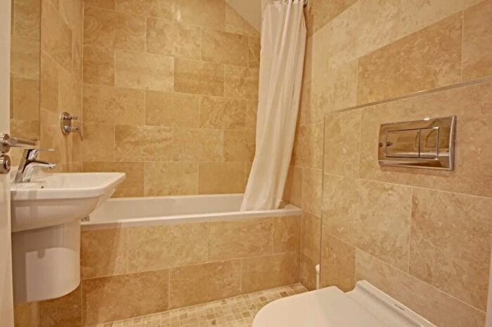 2 Bedroom End Of Terrace House To Rent In Devonshire Mews, Harrogate, HG1