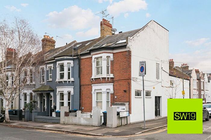 2 Bedroom Flat For Sale In Gap Road, SW19