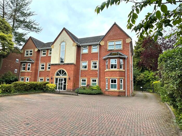 2 Bedroom Apartment To Rent In Brooklands Road, Sale, Manchester, M33