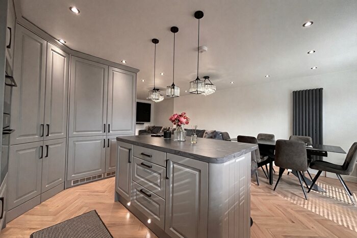 3 Bedroom Property To Rent In Drayton Street, Walsall, WS2