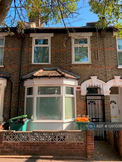 3 Bedroom Terraced House To Rent In Holbrook Road, London, E15