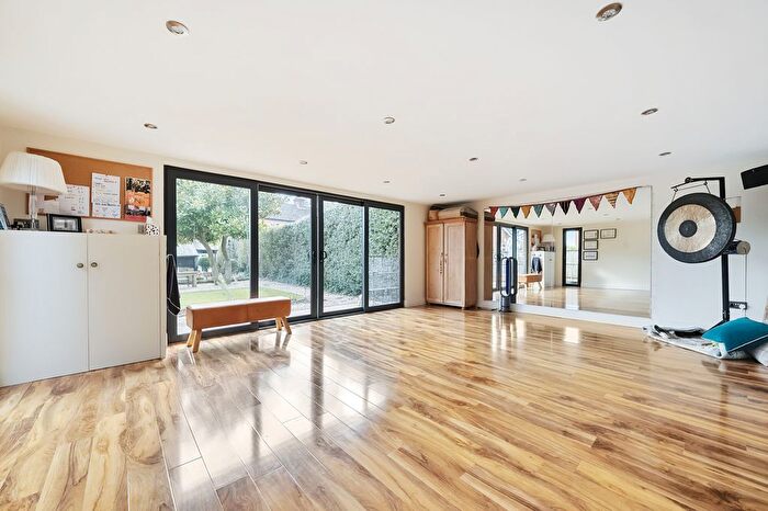 2 Bedroom Semi-Detached House For Sale In Middle Bourne Lane, Farnham, GU10