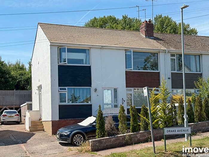 2 Bedroom Flat For Sale In Drake Avenue, Torquay, TQ2