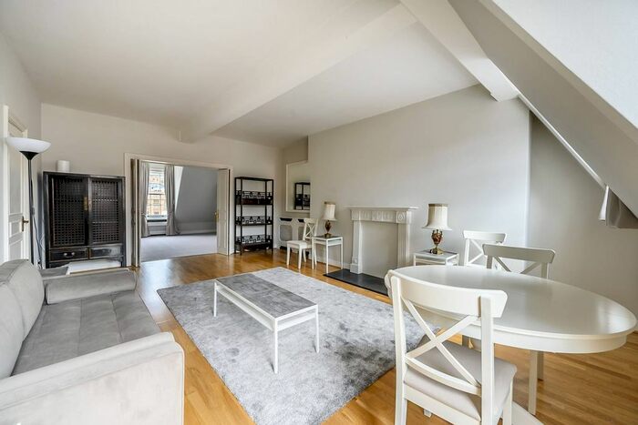 2 Bedroom Flat To Rent In Pont Street, Knightsbridge, London, SW1X