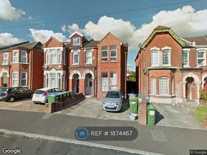 8 Bedroom Semi-Detached House To Rent In Alma Road, Southampton, SO14