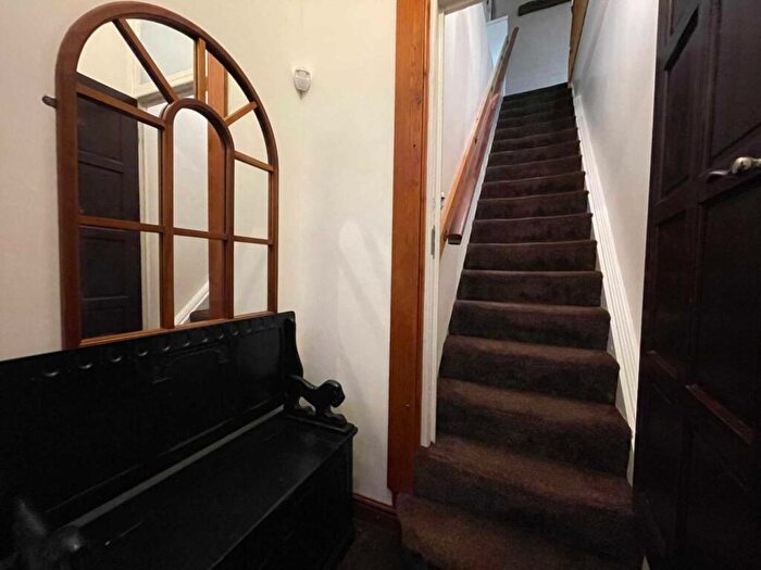 2 Bedroom Apartment To Rent In Rochdale Road, Royton, OL2