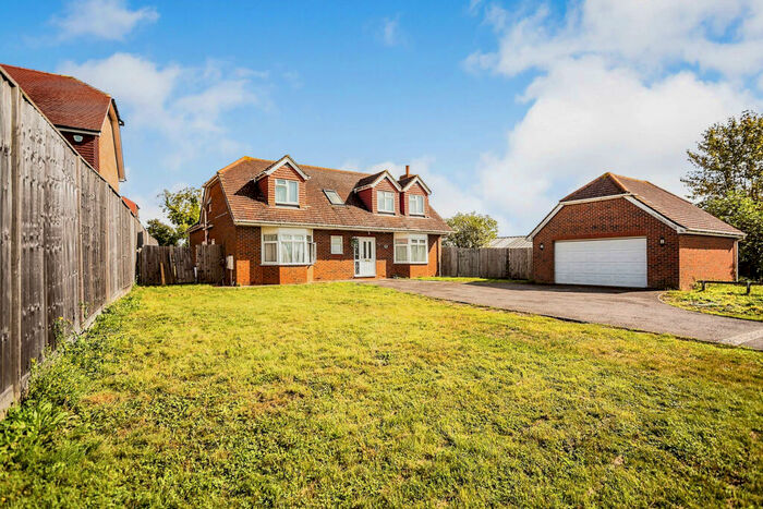 4 Bedroom Detached Bungalow For Sale In Headcorn Road, Sutton Valence, Maidstone, ME17
