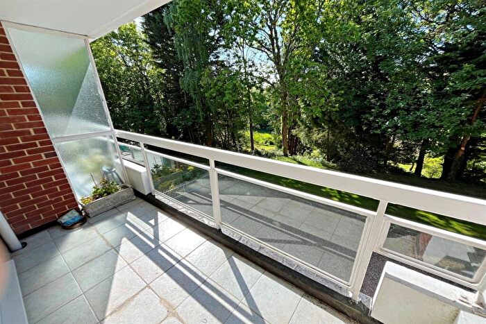 2 Bedroom Flat To Rent In Bournemouth, BH4