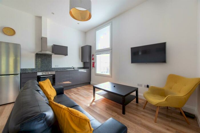 2 Bedroom Apartment To Rent In £pppw - Osborne Terrace, Newcastle Upon Tyne, NE2