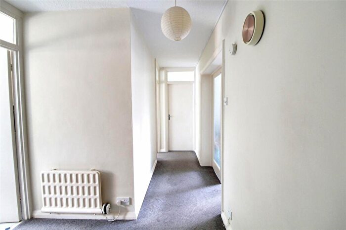 2 Bedroom Apartment For Sale In Village Road, Enfield, Middlesex, EN1
