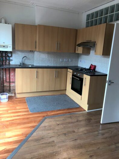 7 Bedroom Semi-Detached House To Rent In Lower Addiscombe Road, Croydon, CR0