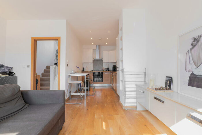 2 Bedroom Maisonette To Rent In Fulham Road, Chelsea, London, SW10