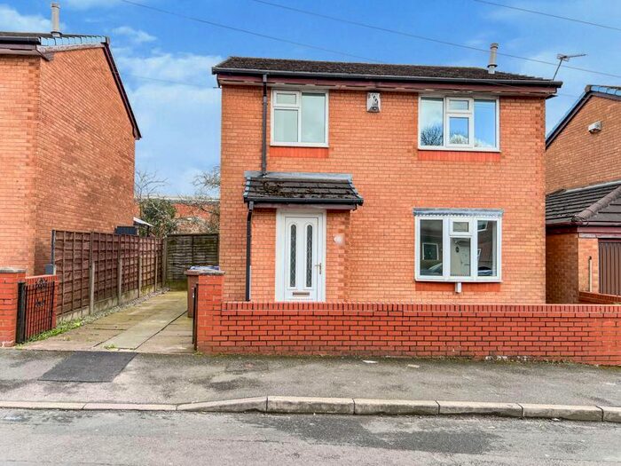 3 Bedroom Detached House To Rent In Brackley Street, Worsley, Manchester, M28