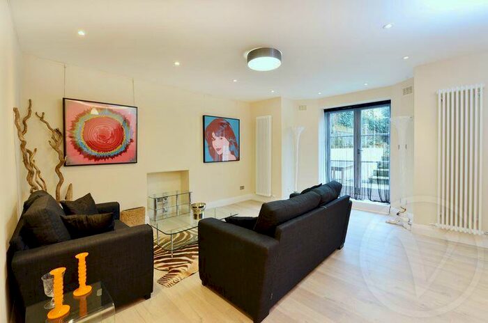 3 Bedroom Flat To Rent In Carlton Hill, St Johns Wood, London, NW8