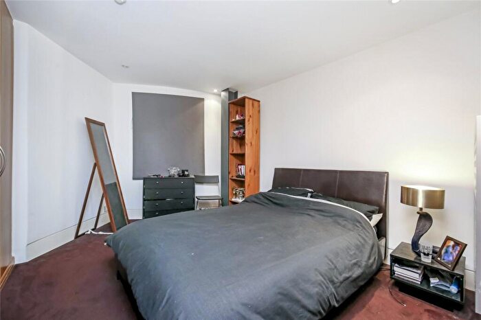 2 Bedroom Apartment To Rent In Kingsland Road, London, E2