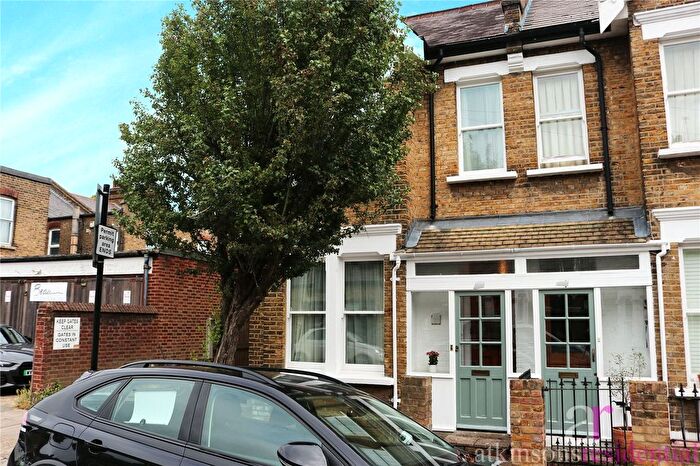 3 Bedroom Semi Detached House For Sale In Manor Road, Enfield, Middlesex, EN2