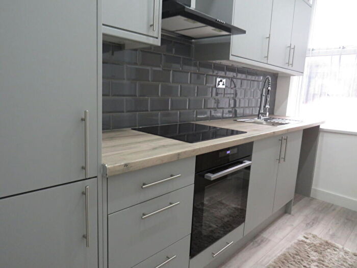 2 Bedroom House To Rent In Keighley Road, Halifax, HX2