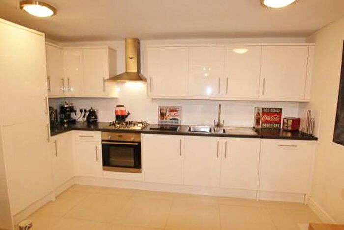 2 Bedroom Apartment To Rent In Monks Orchard Road, Beckenham, BR3