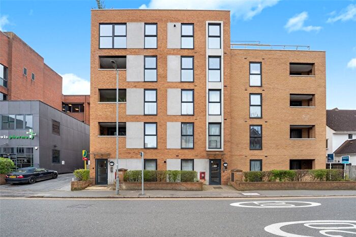 2 Bedroom Flat For Sale In Upton Road, Watford, Hertfordshire, WD18