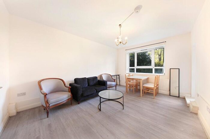 3 Bedroom Flat To Rent In Fielding House, Boundary Road, NW8