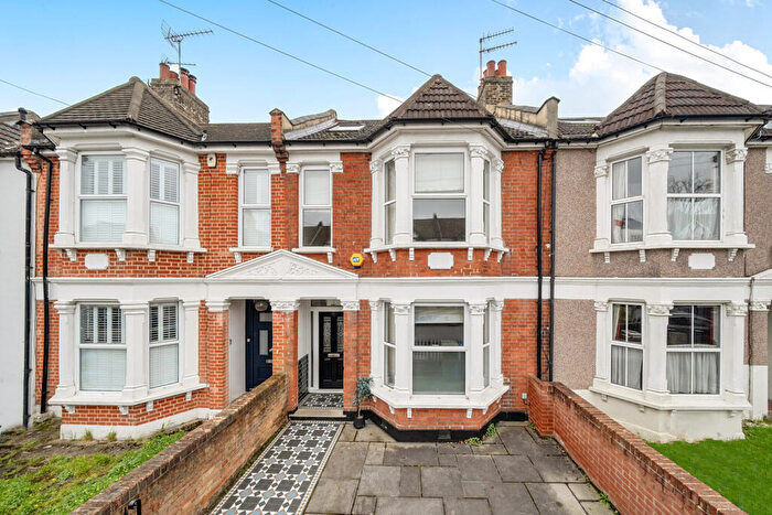 4 Bedroom House For Sale In Ladysmith Road, London, SE9