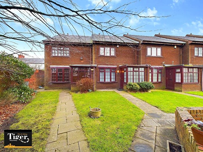 2 Bedroom Mews To Rent In Devonshire Square Mews, Blackpool, FY3