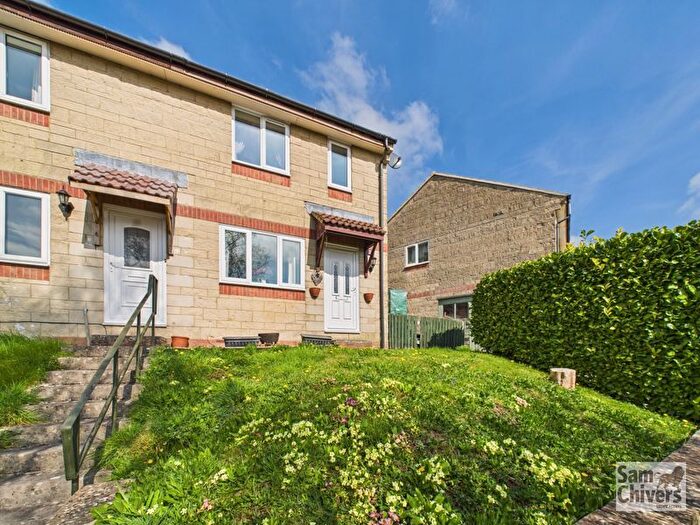 3 Bedroom End Of Terrace House For Sale In Daneacre Road, Radstock, BA3