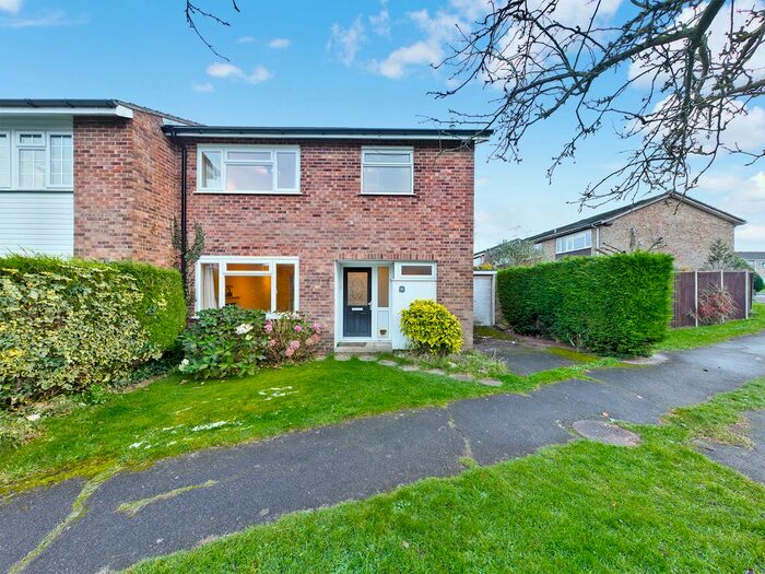 3 Bedroom End Of Terrace House To Rent In Ashfield Way, Hazlemere, High Wycombe HP15