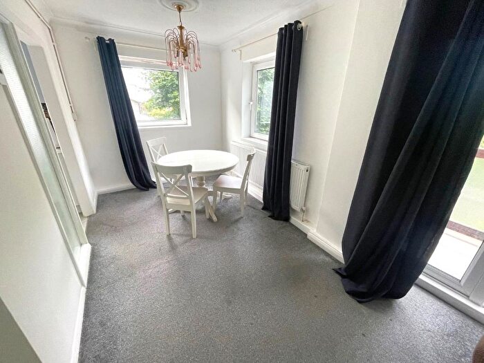 1 Bedroom Flat To Rent In Stanmore Hill, Stanmore, HA7