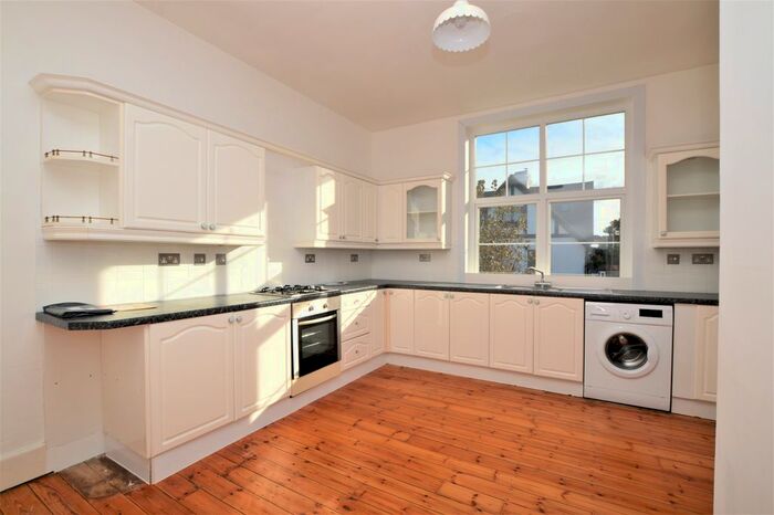 1 Bedroom Flat To Rent In Beresford Gardens, Cliftonville, Margate, CT9