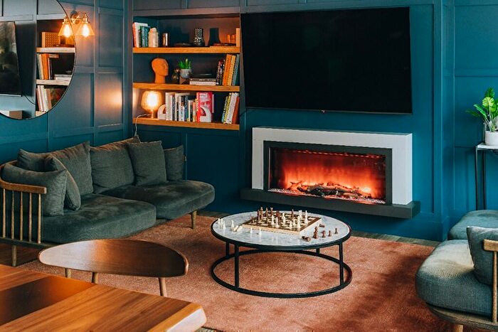 1 Bedroom Apartment To Rent In Chapel Street, Manchester, Greater Manchester, M3