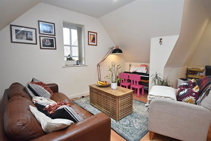 2 Bedroom Flat To Rent In Skeldergate, York, YO1