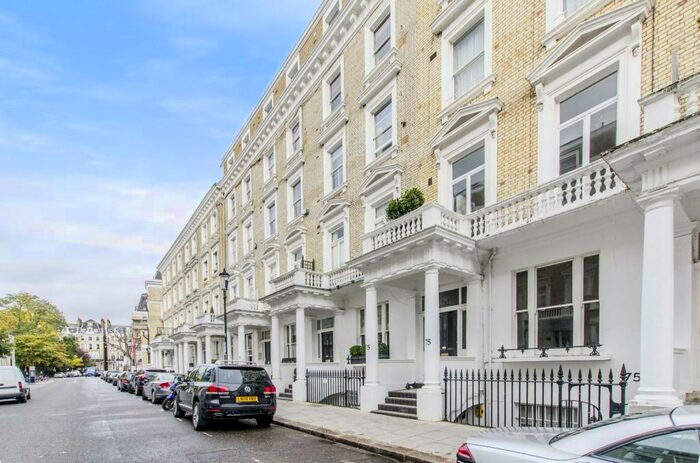 1 Bedroom Flat To Rent In Harcourt Terrace, Chelsea, London, SW10