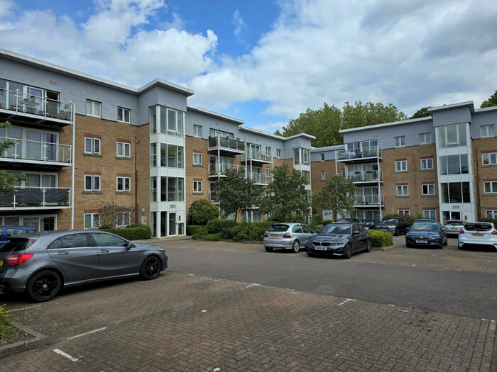 2 Bedroom Apartment To Rent In Primrose Close, Luton, LU3