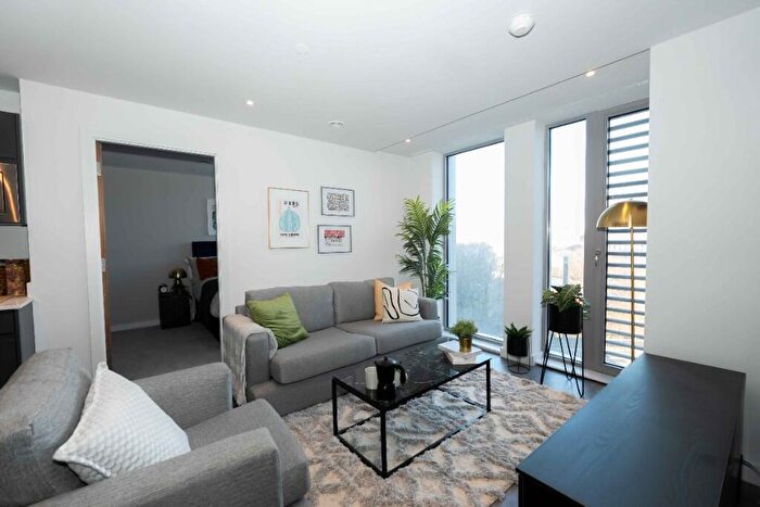 2 Bedroom Apartment To Rent In Greengate, Manchester, Greater Manchester, M3