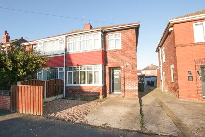 3 Bedroom Semi-Detached House For Sale In Beckett Road, Doncaster, DN2