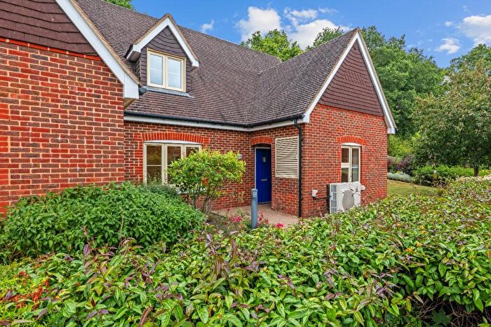 3 Bedroom Retirement Property For Sale In Durrants Drive, Durrants Village, Faygate, West Sussex, RH12